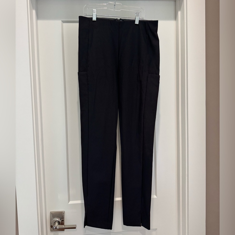 Athleta Wander Slim Pants 353450
Back Zip Side Pockets Stretch Black Women Sz 6